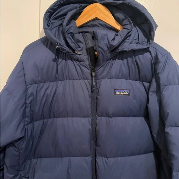 Patagonia Men’s Silent Down Jacket - Picture 3 of 10